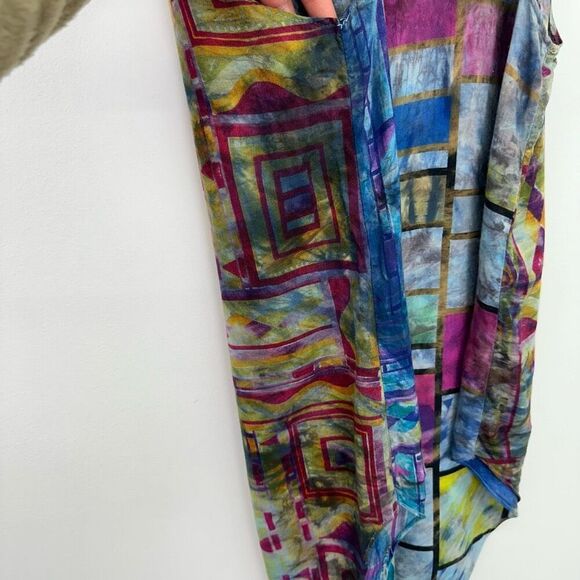 URU Women’s Dark Multi Watercolor Abstract Sleeveless Button Front Tank Blouse - Picture 8 of 8